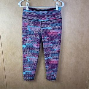 Victoria’s Secret VSX Sport   Knockout by Victoria’s Secret Capri   Size Medium